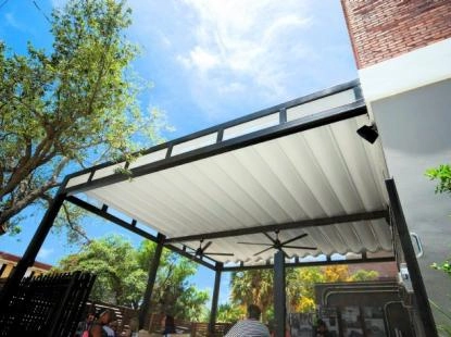 Cách Vệ Sinh Mái Xếp Di Động Để Mái Xếp Luôn Mới Và Sạch