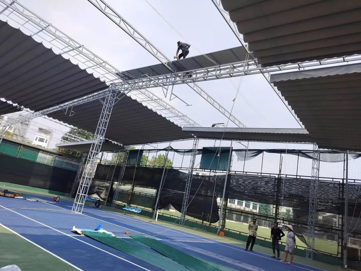 Quy Trình Thi Công Mái Xếp Sân Pickleball